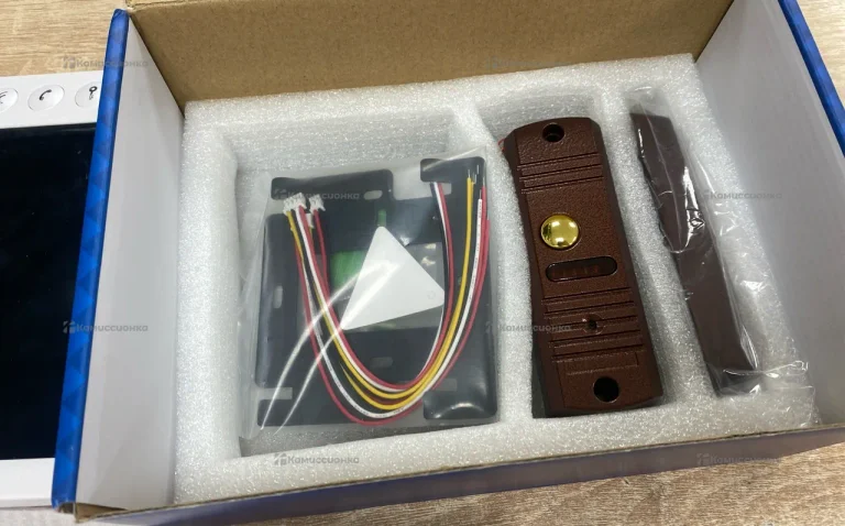 Комплект Видеодомофона для квартиры или дома H-07-