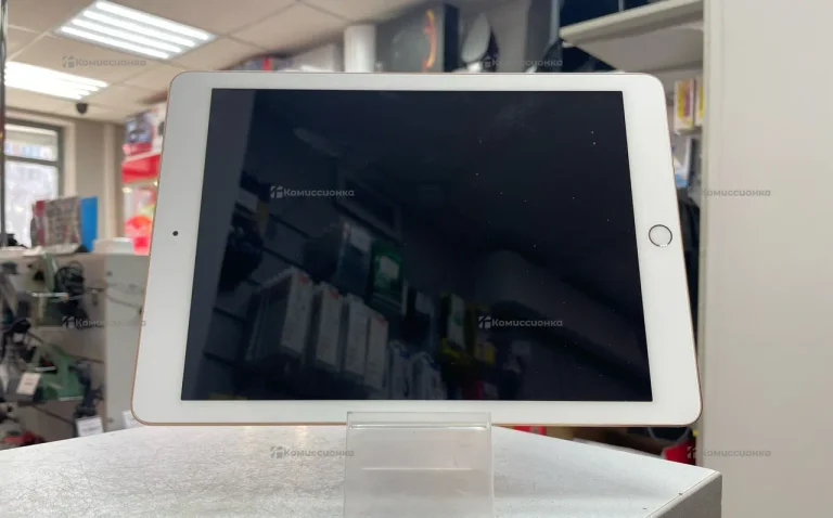 Планшет Apple iPad 6 поколения Wi-Fi 32gb