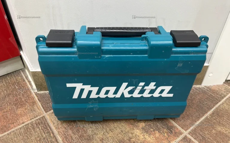 Перфоратор Makita HR2630