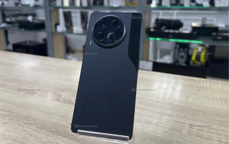 Tecno Camon 30 8/256 ГБ