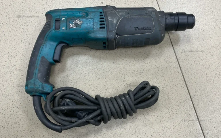 Перфоратор Makita HR2470