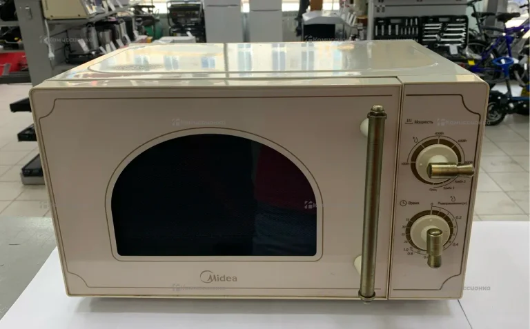 Микроволновая печь  Midea mg820j7