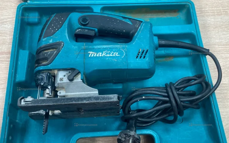 Электролобзик makita 4350CT