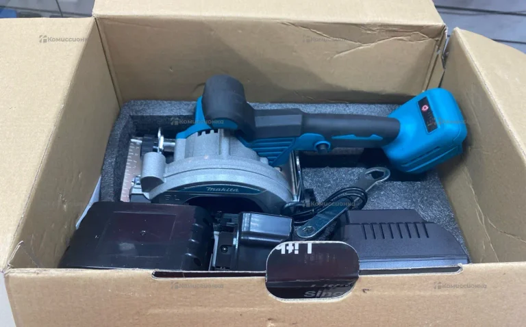 Дисковая пила Makita dcs550 Реплика