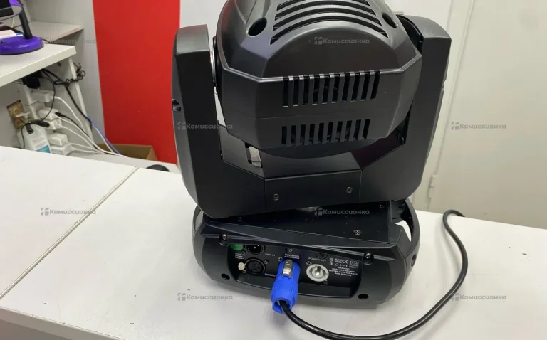 Вращающаяся световая голова prospot150