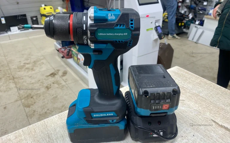 шуруповерт Makita (реплика)