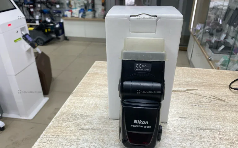 Фотовспышка Nikon Speedlight SB-800
