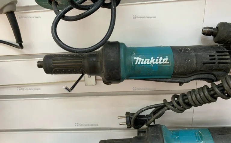 Шлифовальная машина Makita GD 0600