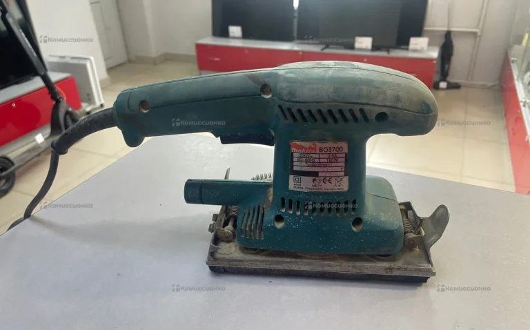 Шлифовальная машина Makita BO 3700