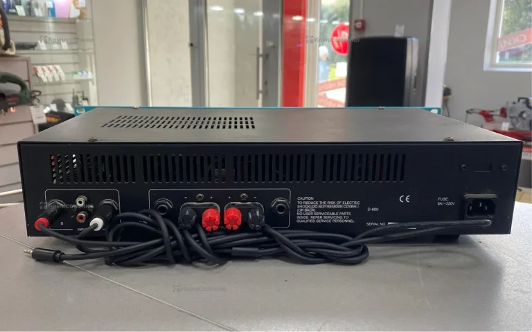 Профессиональный усилитель мощности Eurosound D-60