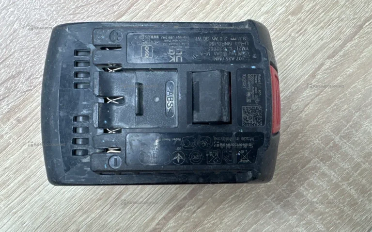 Акумулятор Bosch 18v 2.0