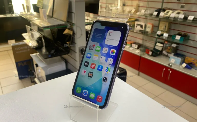 Apple iPhone 11 4/64 ГБ