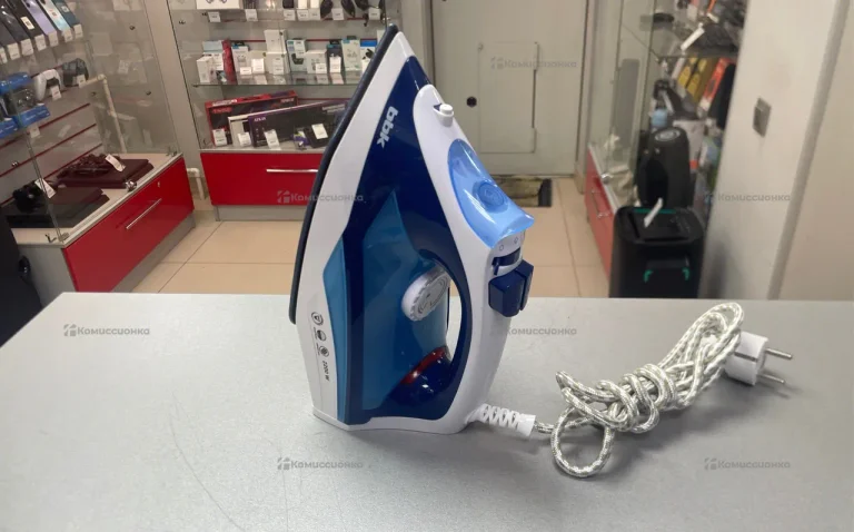 Утюг BBK ISE-2201