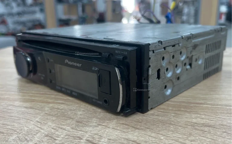 Автомагнитола Pioneer DEH-5200BT