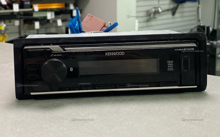 Автомагнитола  Kenwood KMM-BT208