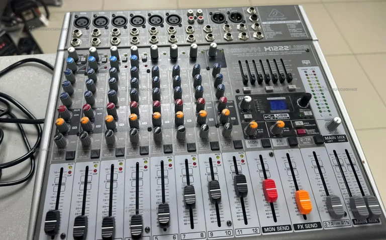 Микшер Behringer xenyx H1222usb