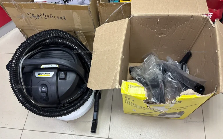 Строительный пылесос Karcher se 4 plus