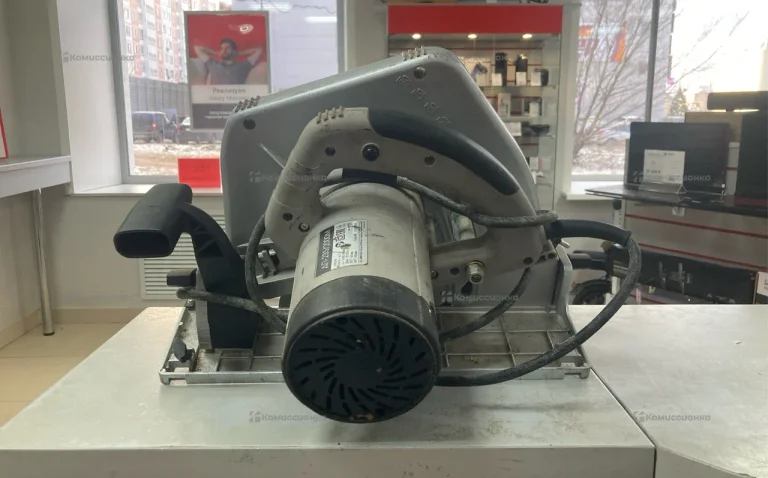 Дисковая пила Интерскол ДП-235/2000М