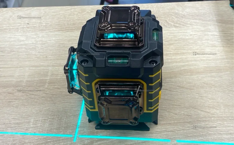 Лазерный уровень Dewalt реплика
