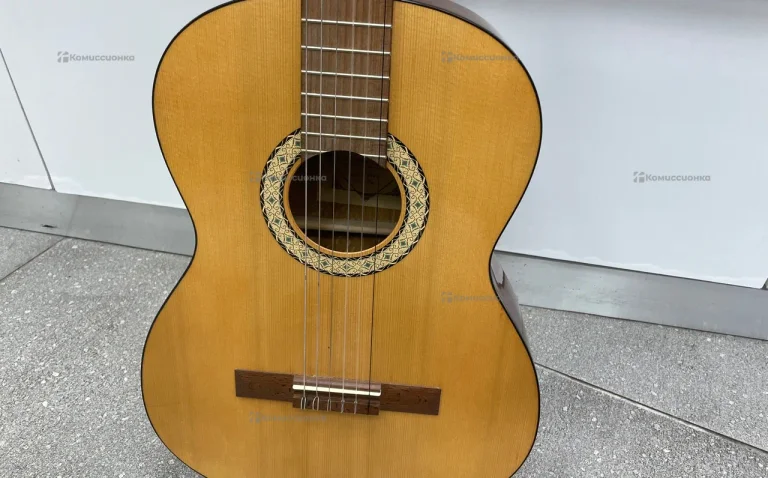 Гитара Cremona classic guitar