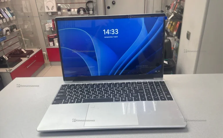 Ноутбук  DEFAULT SRING