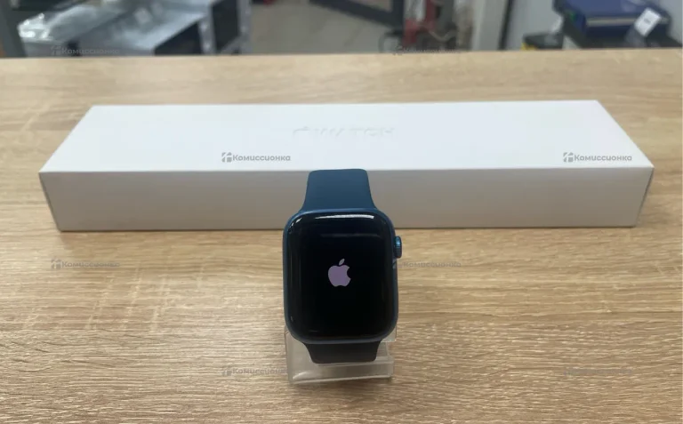 Часы  Apple Watch 7 45mm
