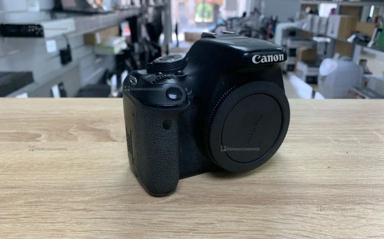 Фотоаппарат Canon EOS 600D