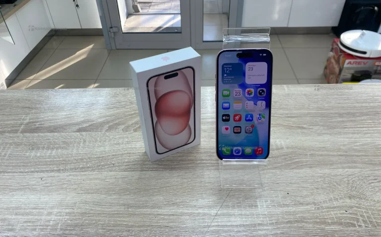 Apple iPhone 15 6/128 ГБ
