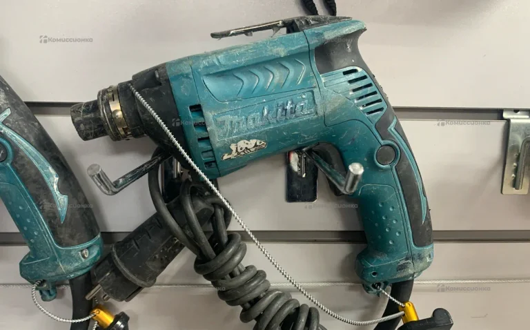 Шуруповерт Makita FS4300