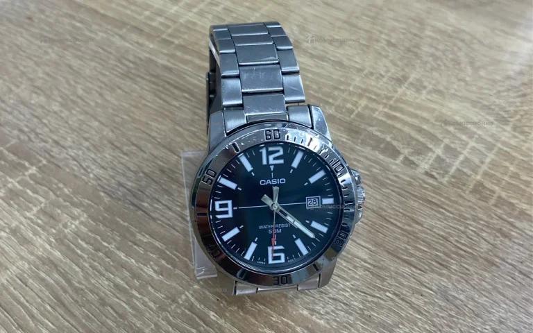 Часы  Casio