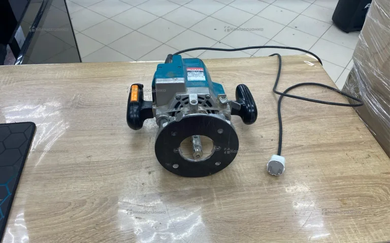 Фрезер Makita 3612