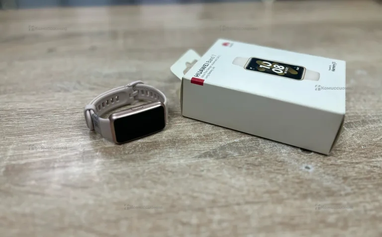 Часы  HUAWEI Band 7