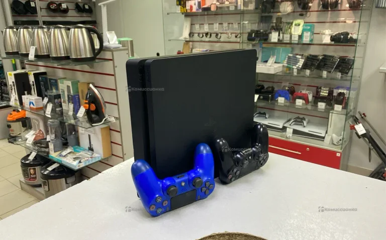 Приставка приставка ps4 slim