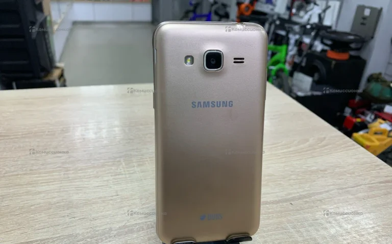 Samsung Galaxy J3 (2016) 1.5/8 ГБ