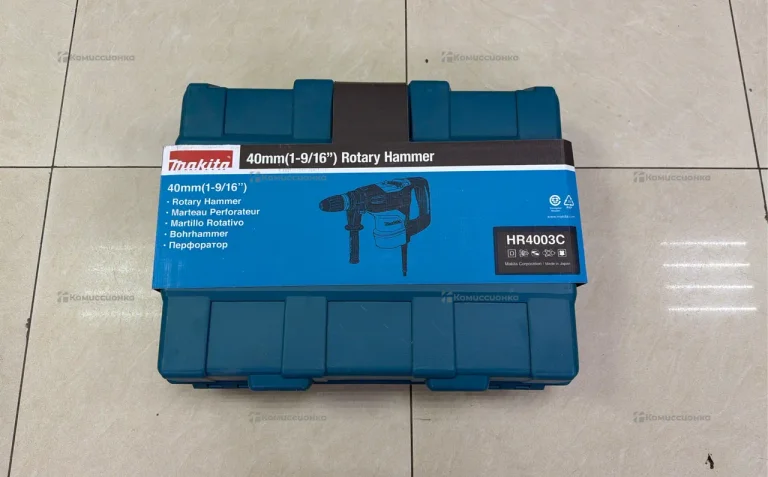 Перфоратор Makita HR4003C