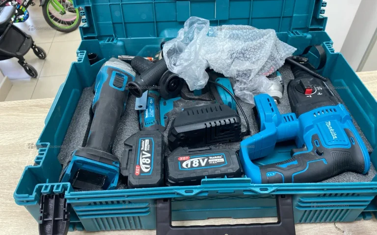 Набор инструментов Makita 4 в 1