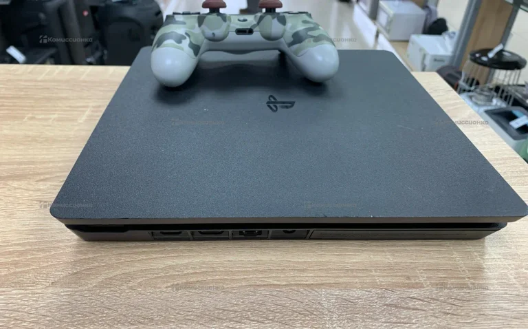Приставка PS4 Slim 1 Tb