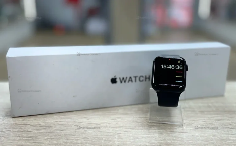 Смарт-часы Apple Watch SE (2-го поколения) GPS
