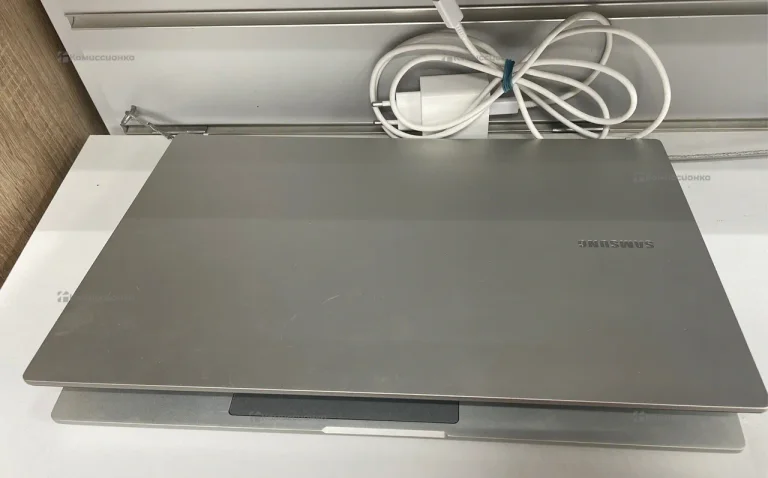 Ноутбук Samsung  NP750xda