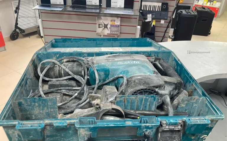 Перфоратор makita HR5201C