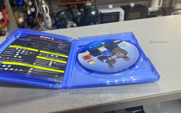 PS 4 — UFC 4