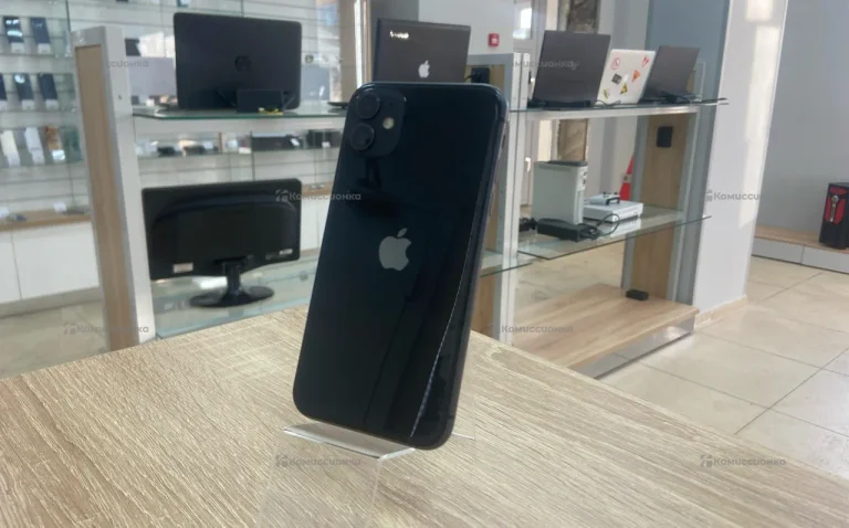 Apple iPhone 11 4/64 ГБ