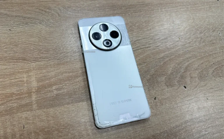 Tecno Spark 30 8/128 ГБ