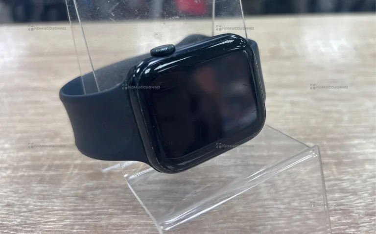 Часы  Apple Watch Series 7 45mm