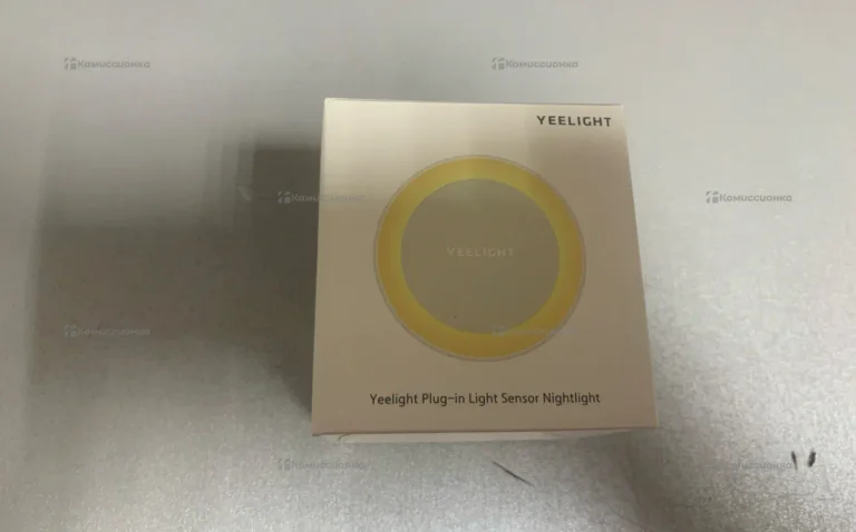 Ночник Xiaomi Yeelight LED Round Plug-In Night Light Sensitive YLYD11YL EU (белый)
