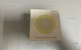 Купить Ночник Xiaomi Yeelight LED Round Plug-In Night Light Sensitive YLYD11YL EU (белый) б/у , в Кострома Цена:450рублей