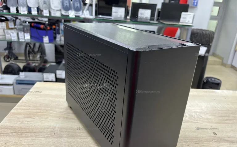 Корпус Cooler master nr200