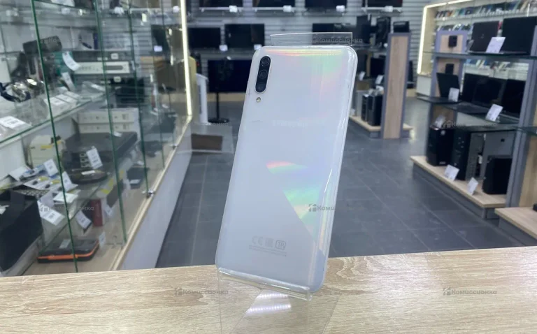 Samsung Galaxy A10 3/32 ГБ