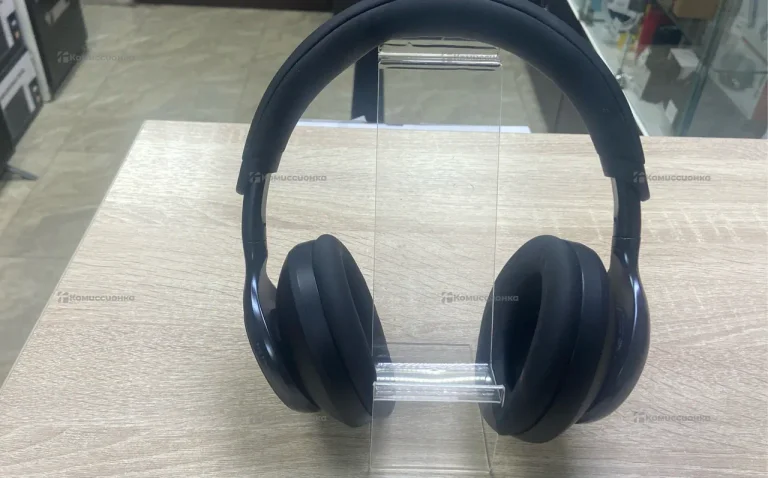 Наушники soundcore space one