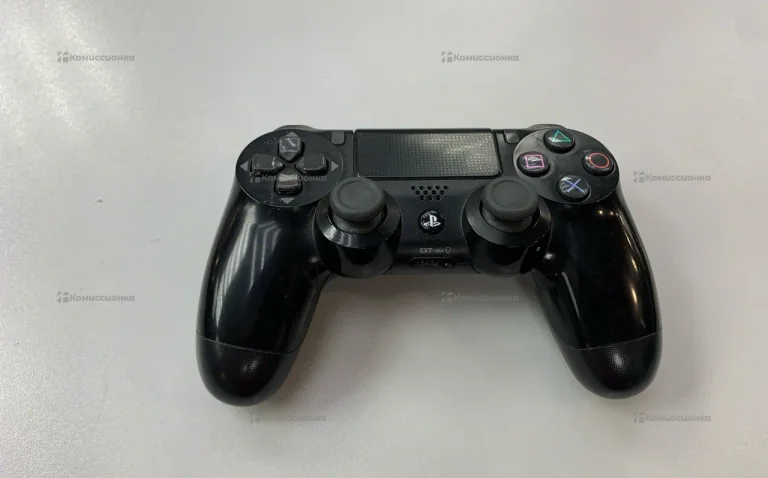 джойстик для ps4.